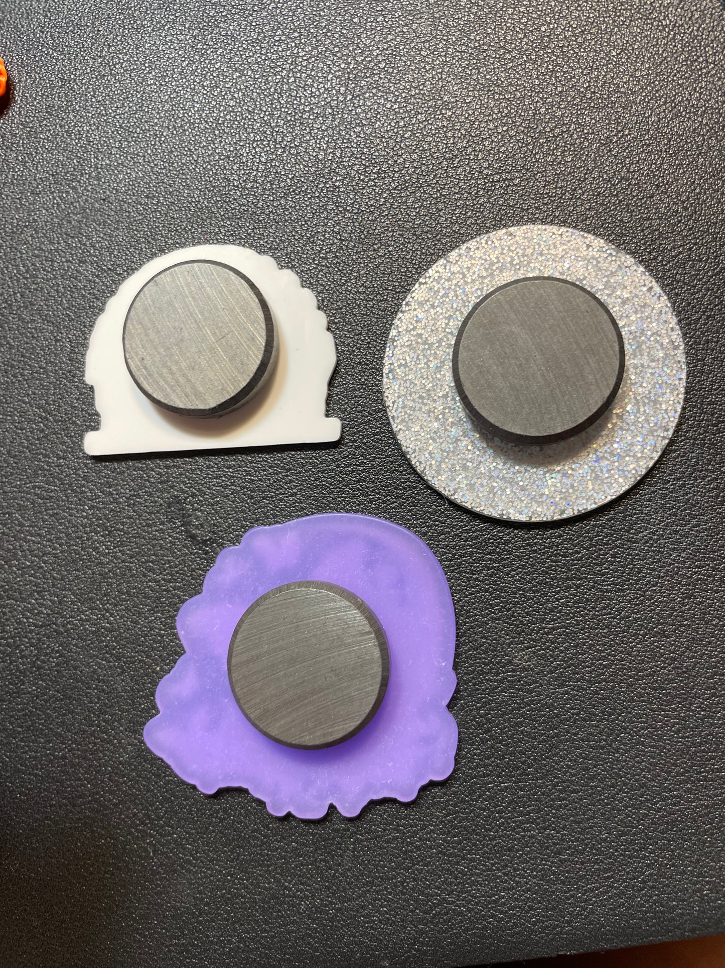 Flatback magnets.