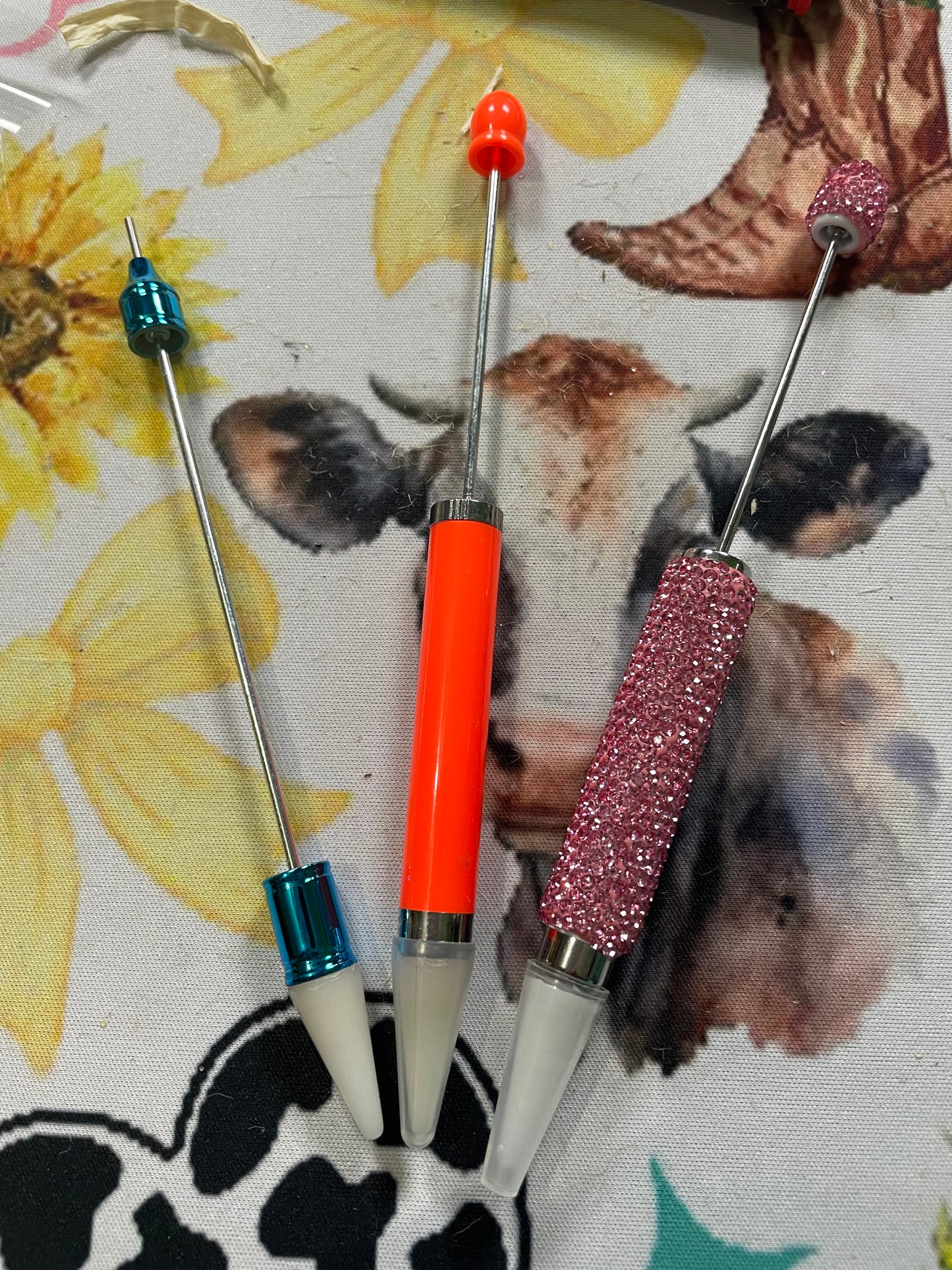 Beaded wax pen